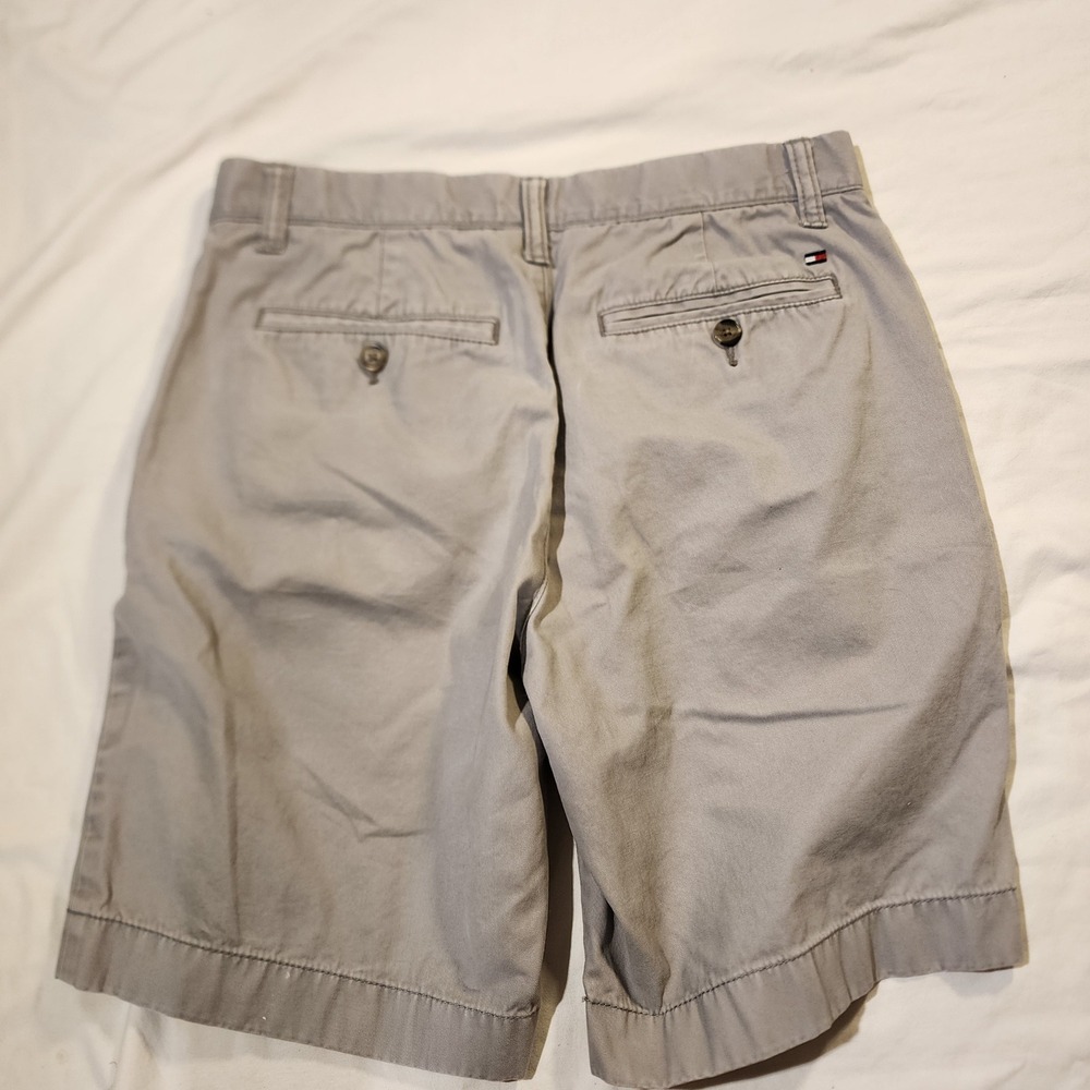 Tommy Hilfiger Chino Shorts Casual Khaki Flat Front Size 30 - Picture 4 of 4